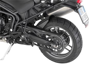 MG 6401 černý plastový chránič řetězu Triumph Tiger 800/Tiger 800 XC (11-14)