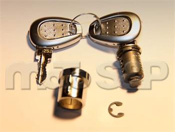 Z 661A zámek se 2 stříbrnými klíči pro kufry GIVI V 35, V 46, E 52 Maxia a E 55 Maxia